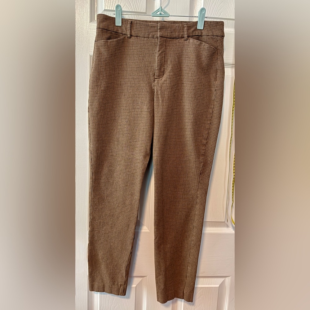 Old Navy women’s high-rise Pixie Skinny Pants